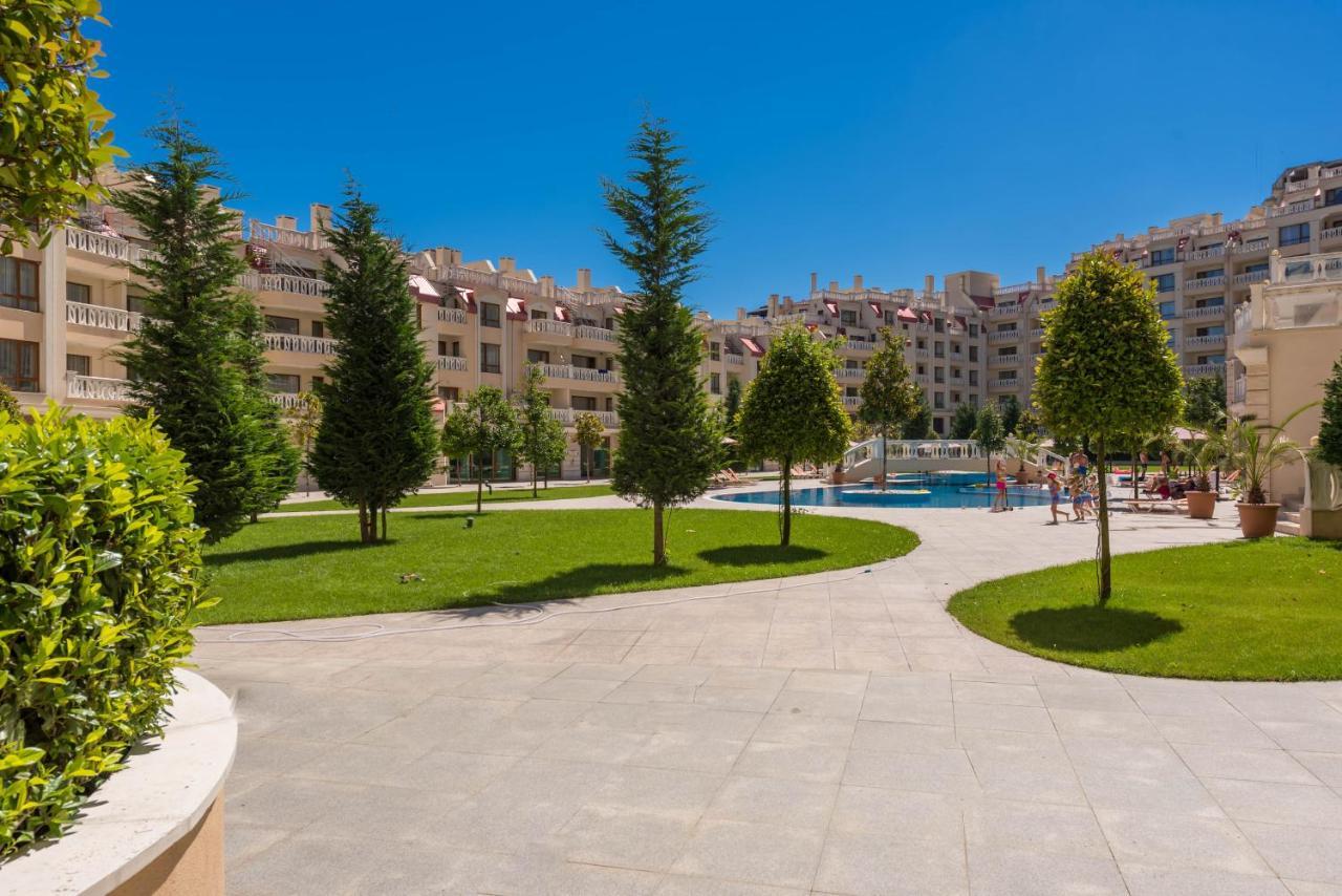 Blue Lagoon Seafront Apartments Варна Екстериор снимка