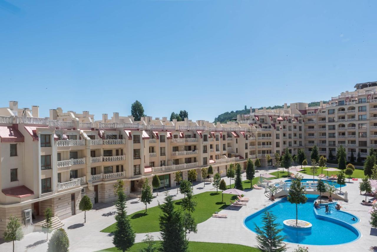 Blue Lagoon Seafront Apartments Варна Екстериор снимка